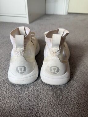 Lululemon Cream Knit Sock-Style Lace-Up Sneakers for Women size 8